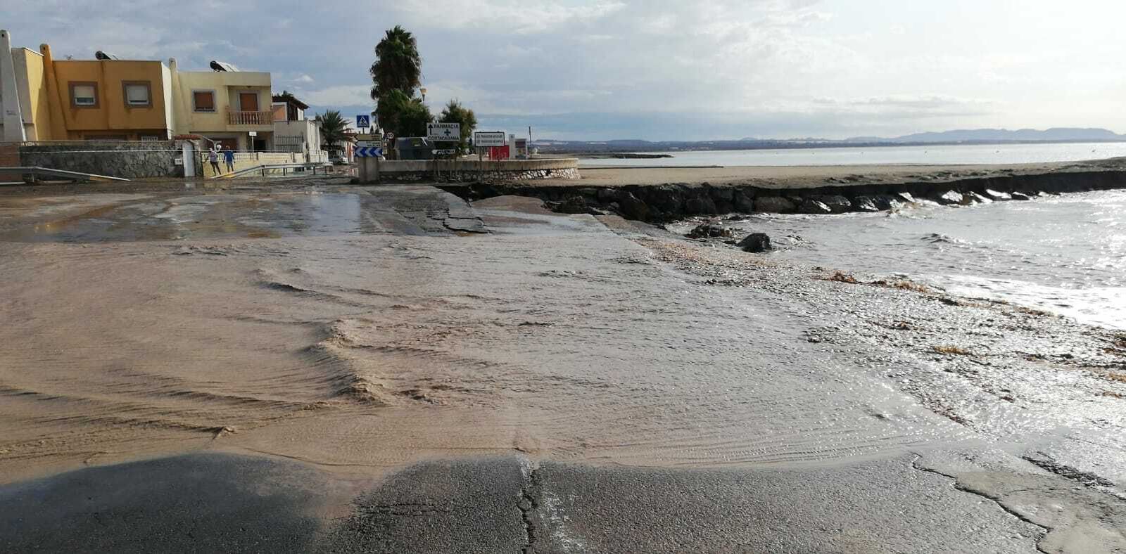 Las imágenes del paso de la gota fría por Almería