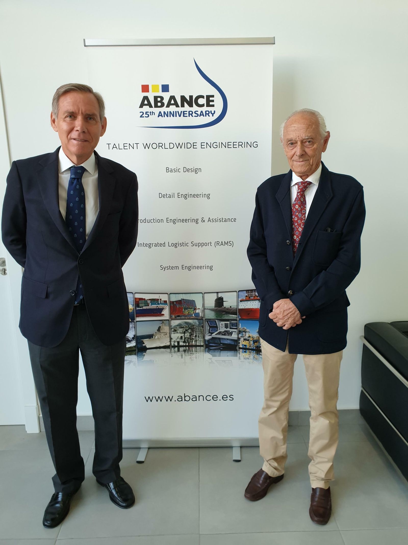 Carlos Campoy Zuasti, actual Director, junto a su padre.