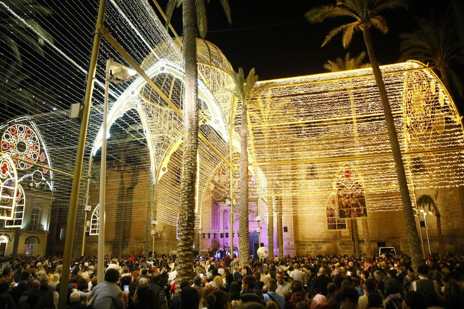 Las mejores imágenes del encendido navideño en Almería
