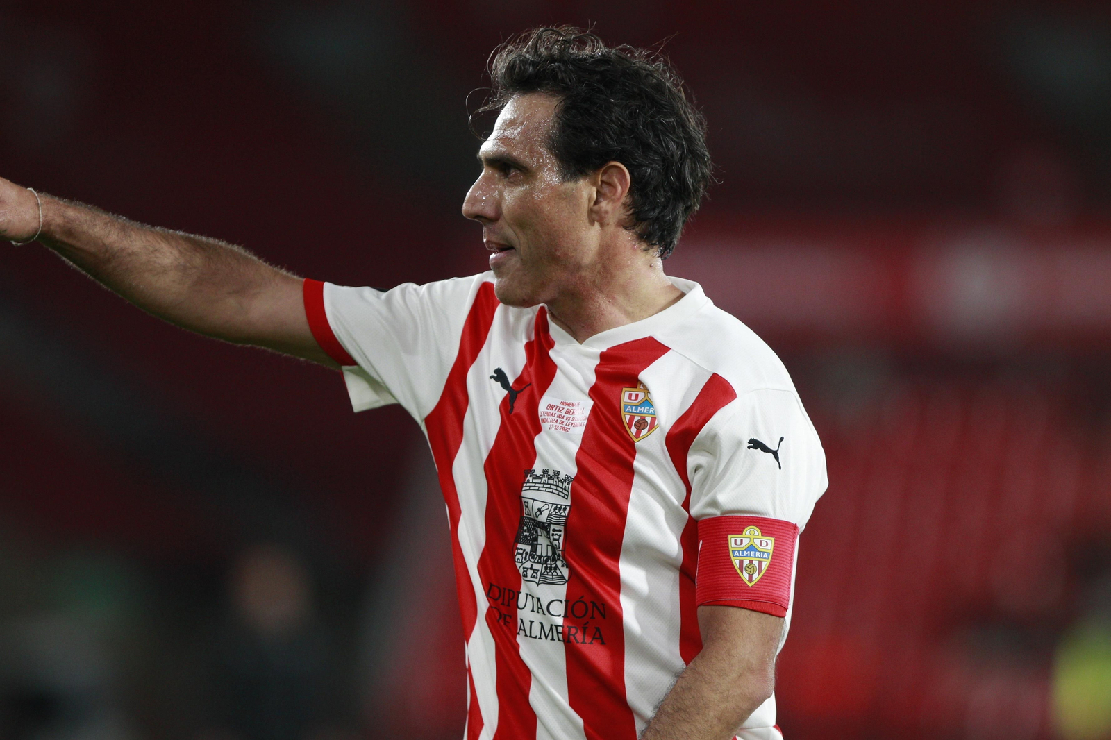 Imágenes del partido homenaje al 'eterno' capitán de la U.D. Almería, José Ortiz