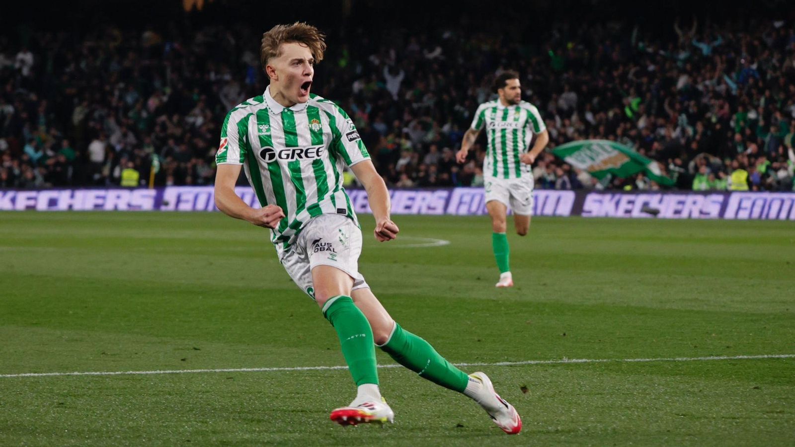 Jesús Rodríguez celebra su gol con el Betis