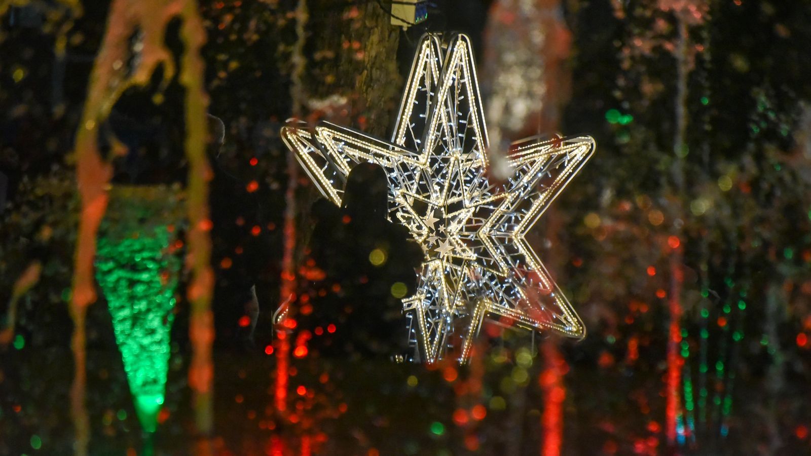 El encendido del alumbrado de Navidad de San Roque, en imágenes