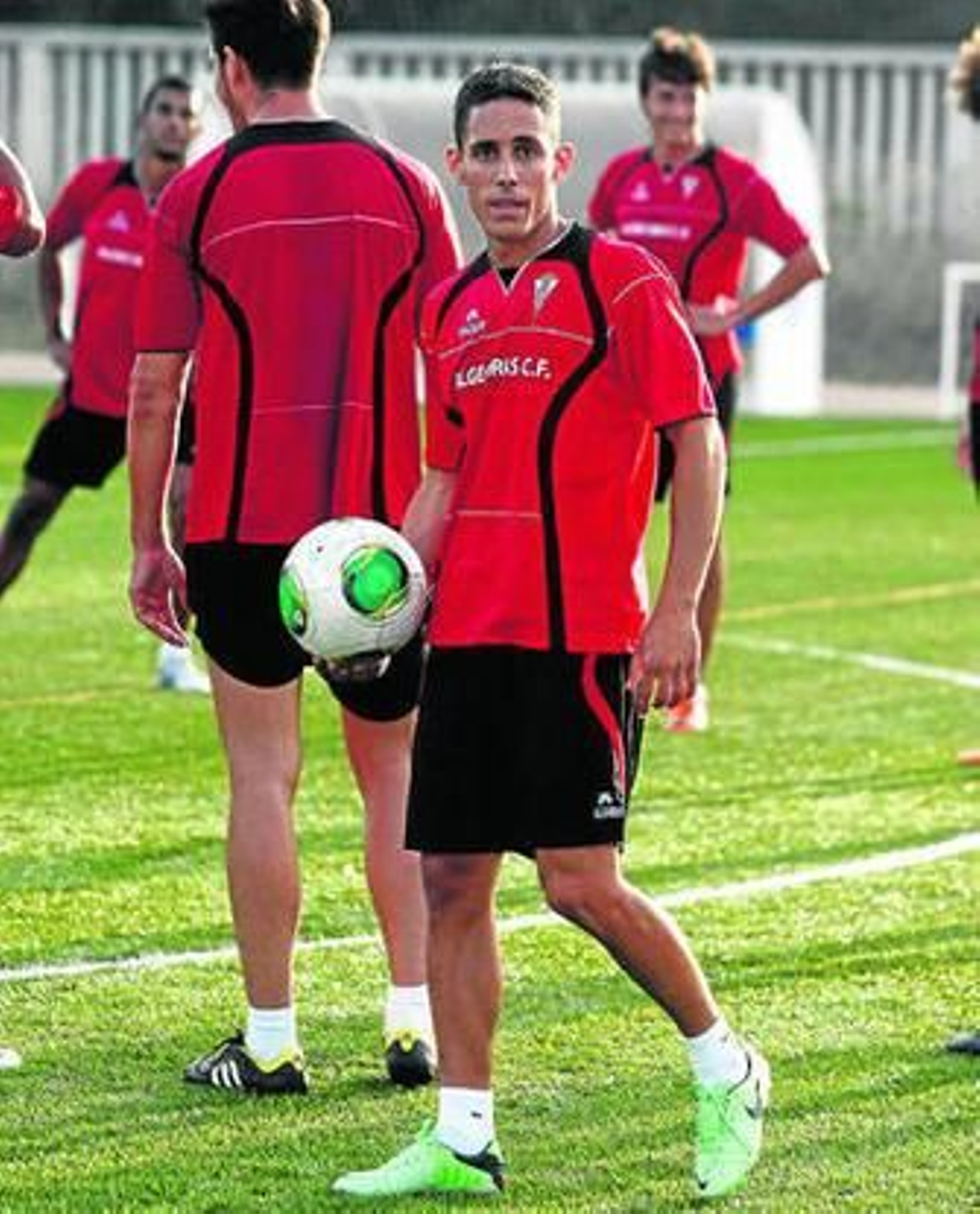Manuel Caballero, ayer, en su primer entrenamiento como albirrojo.