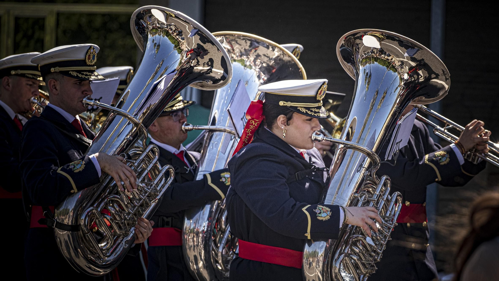 Imágenes de la salida del Despojado en la Semana Santa de Cádiz 2025