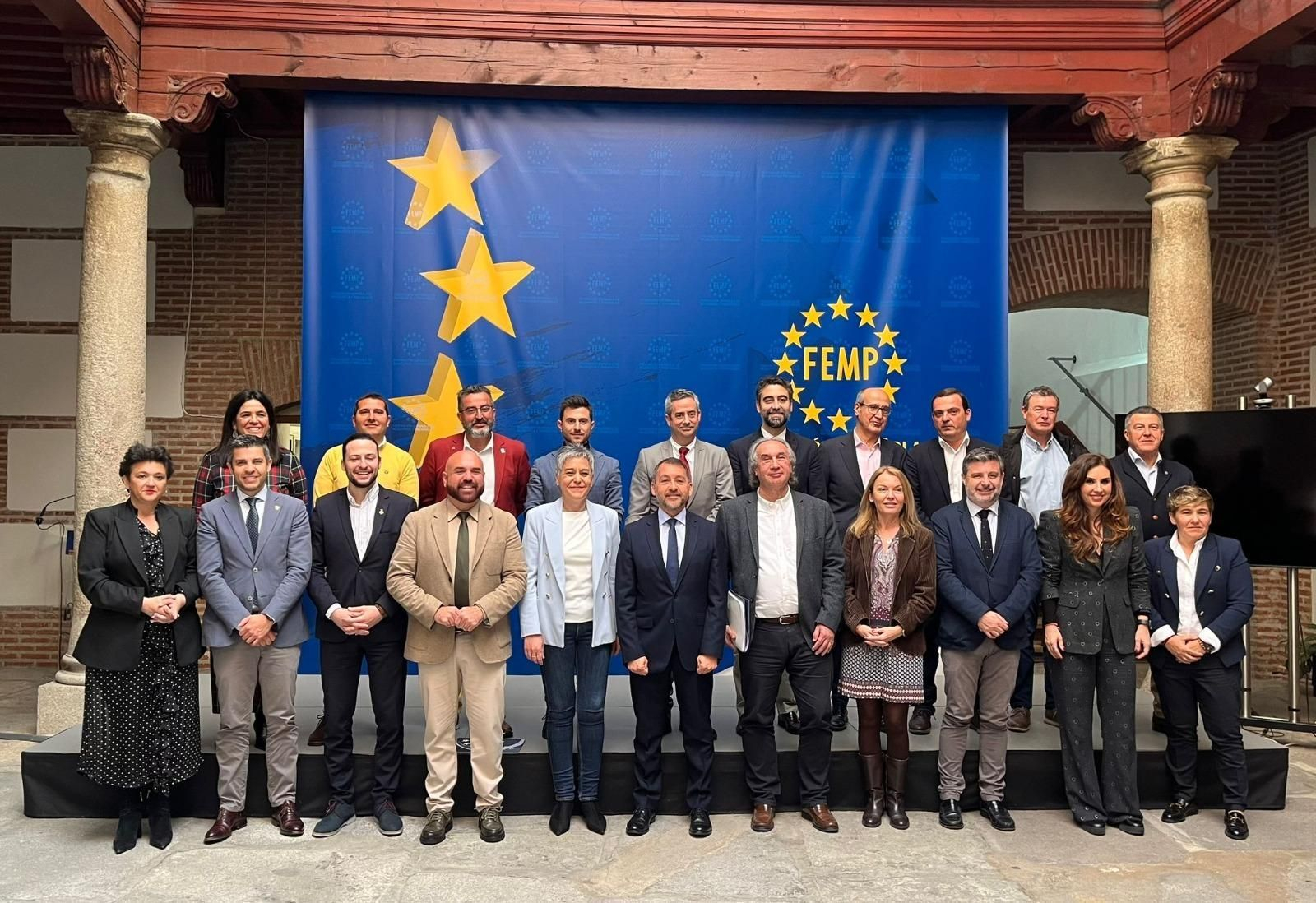 La reunión constituyente de la Comisión de Turismo.