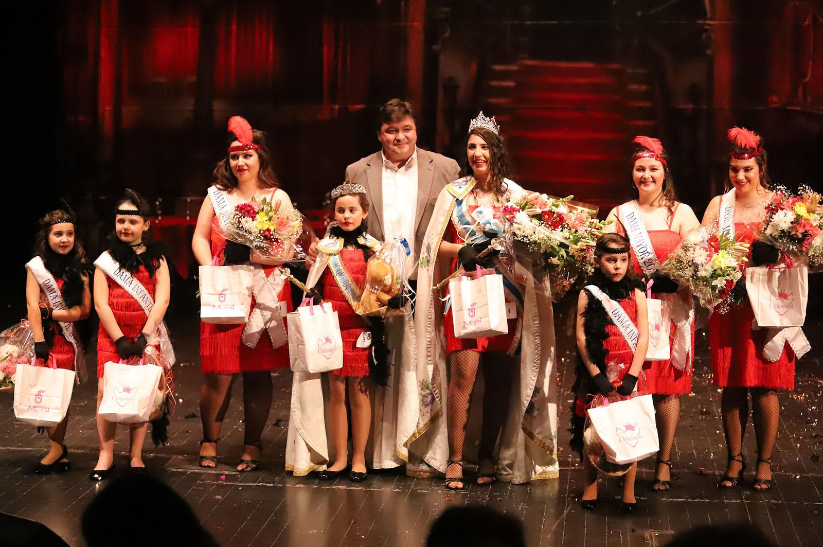 Mónica Portela y Daniela Hierro lucen como Choquera Mayor e Infantil.