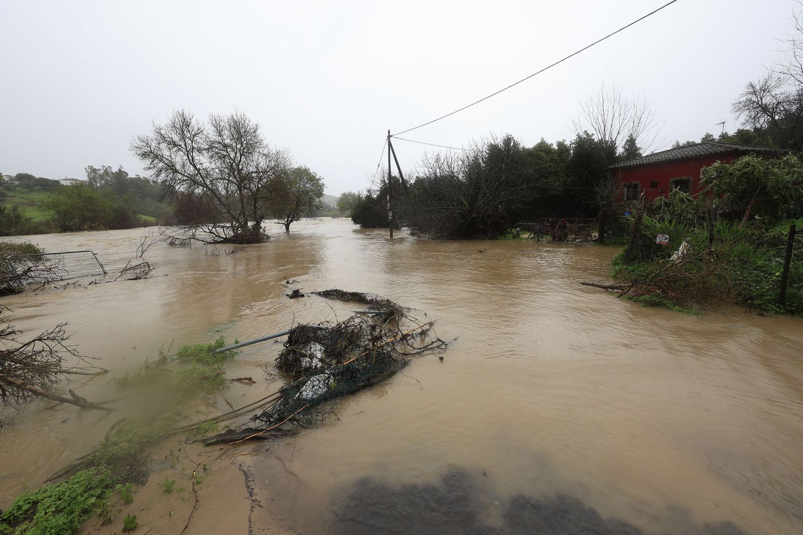 Fotos de las inundaciones y efectos de la borrasca Leonardo en Jimena y Tesorillo