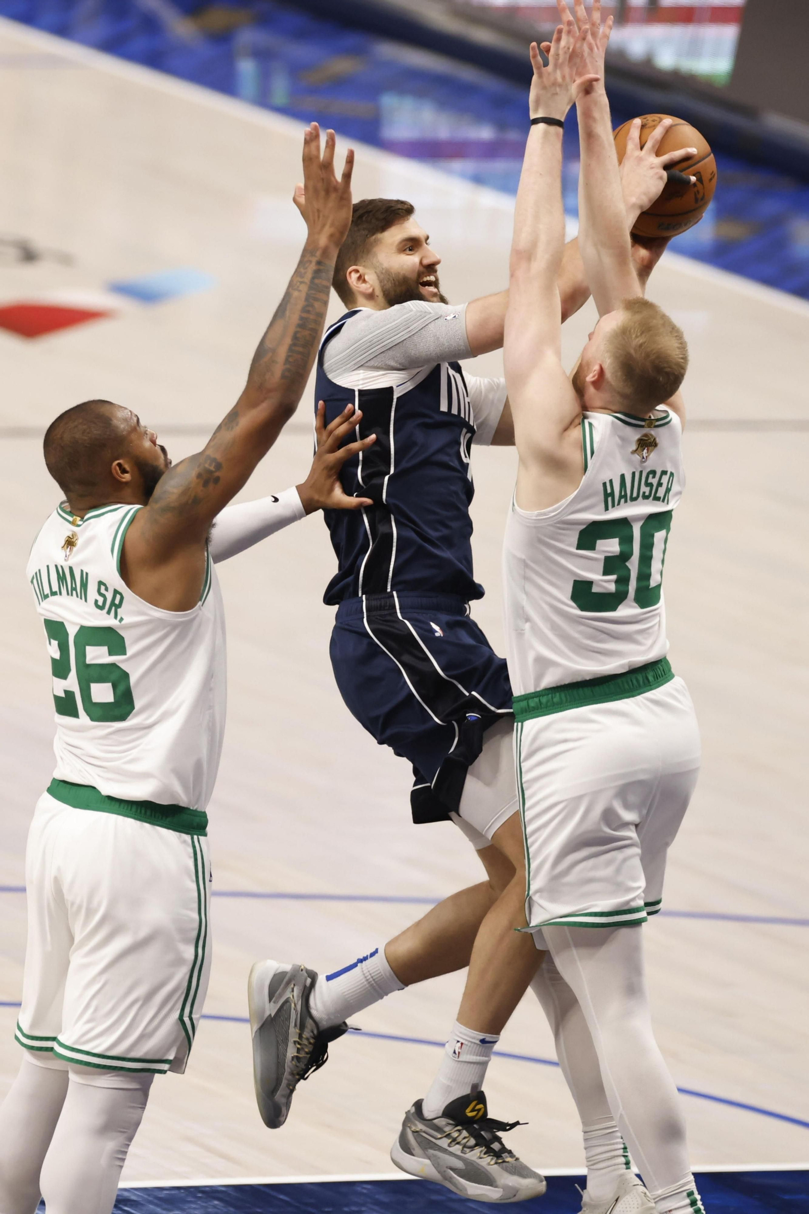 Las mejores fotos del tercer partido de la final de la NBA
