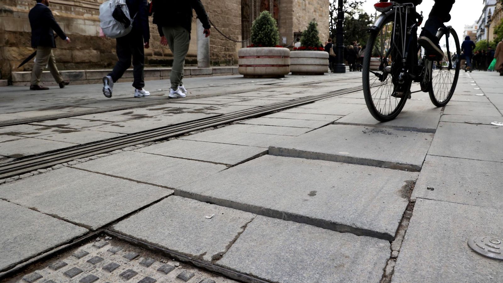 El firme de la Avenida de la Constitución