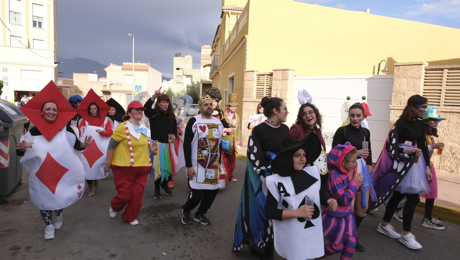 Imágenes de las carrozas de la Fiestas de San José de Benahadux