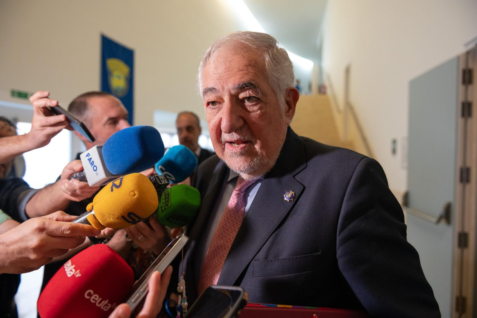 El PP pide a Conde-Pumpido que se abstenga en la decisión sobre el recurso a la amnistía.