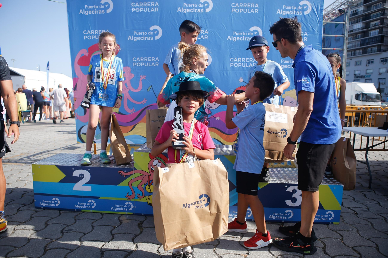 Búscate en la galería de fotos de categorías inferiores de la XXIII Carrera Popular Puerto Bahía de Algeciras