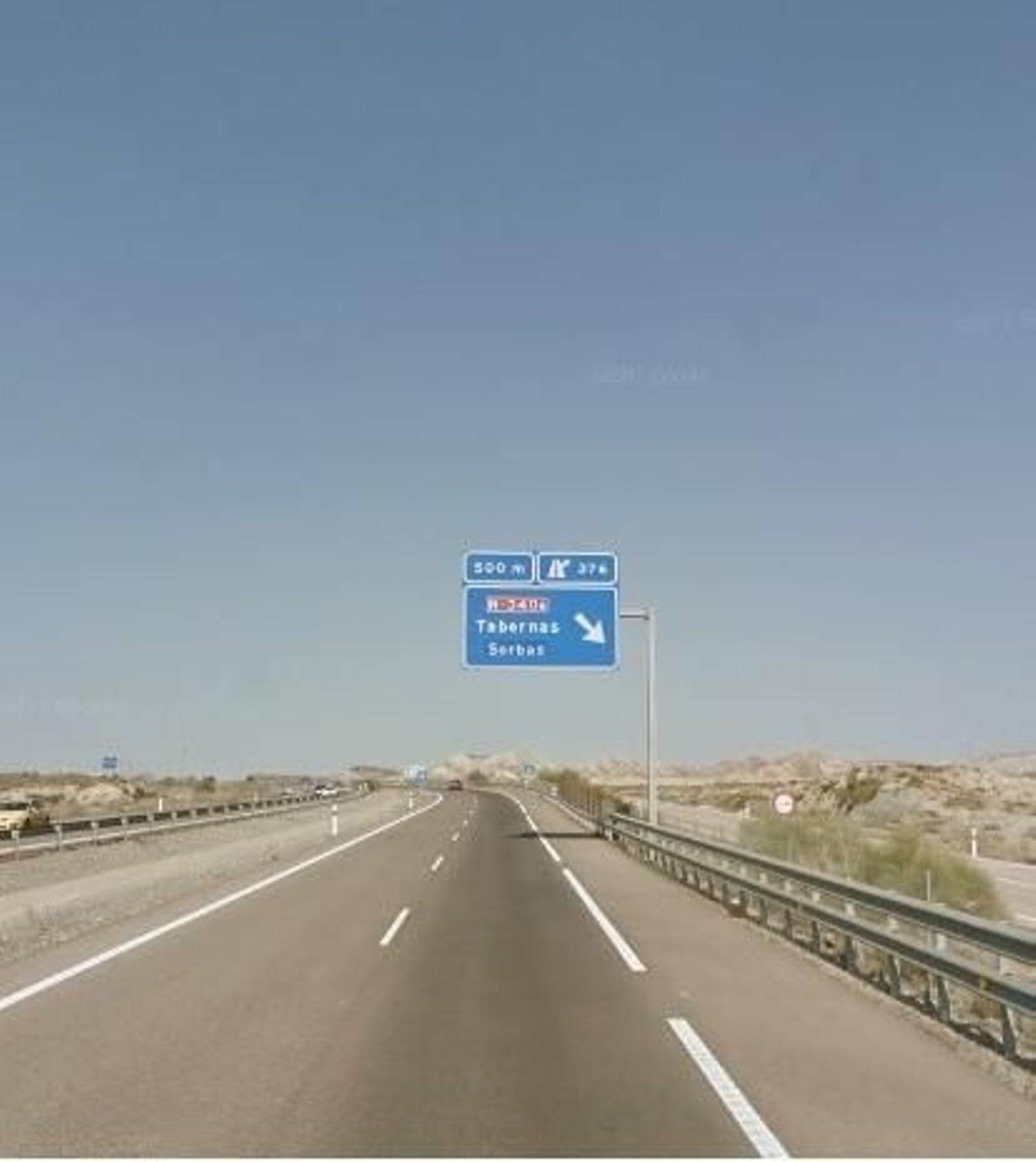 Atropellado cuando intentaba cruzar la A-92 a la altura de Tabernas