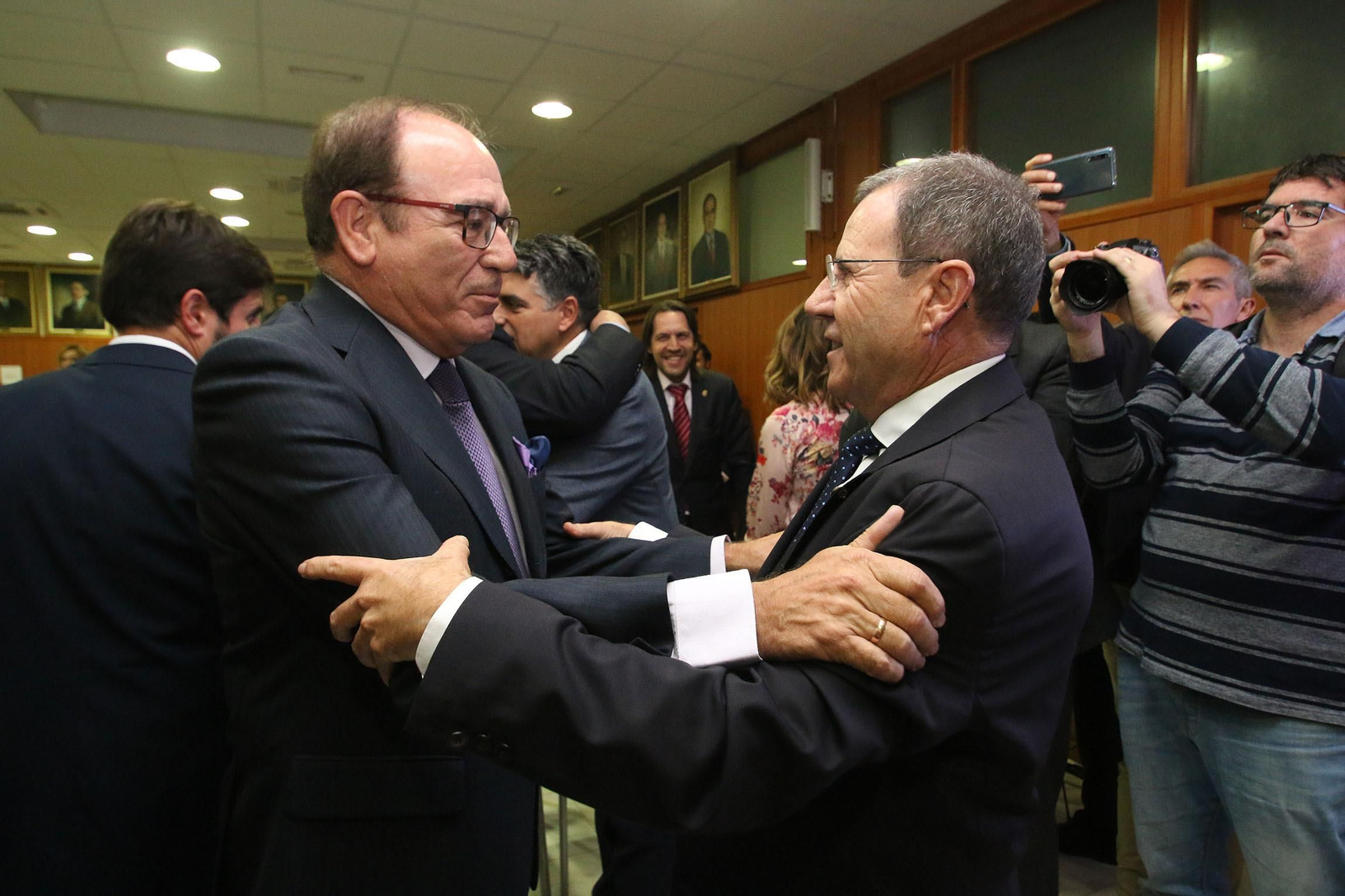 Fotogalería de la toma de posesión de Jerónimo Pérez como presidente de la Cámara de Comercio