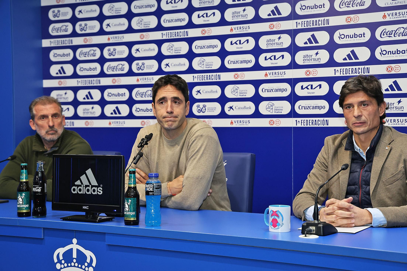Imágenes de la Presentación de Íñigo Vélez como nuevo entrenador del Recreativo de Huelva
