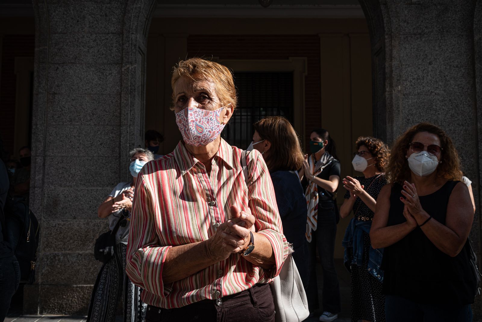 Imágenes de la concentración de los vecinos de Almonte por el servicio de urgencias