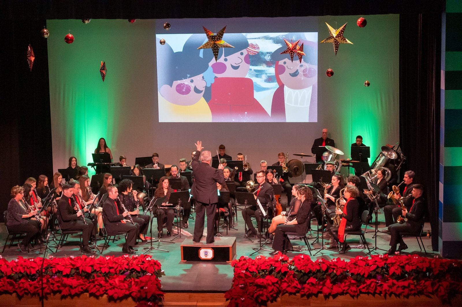 La Sinfónica de Níjar homenajea a Manuel Montoya con un concierto chispeante