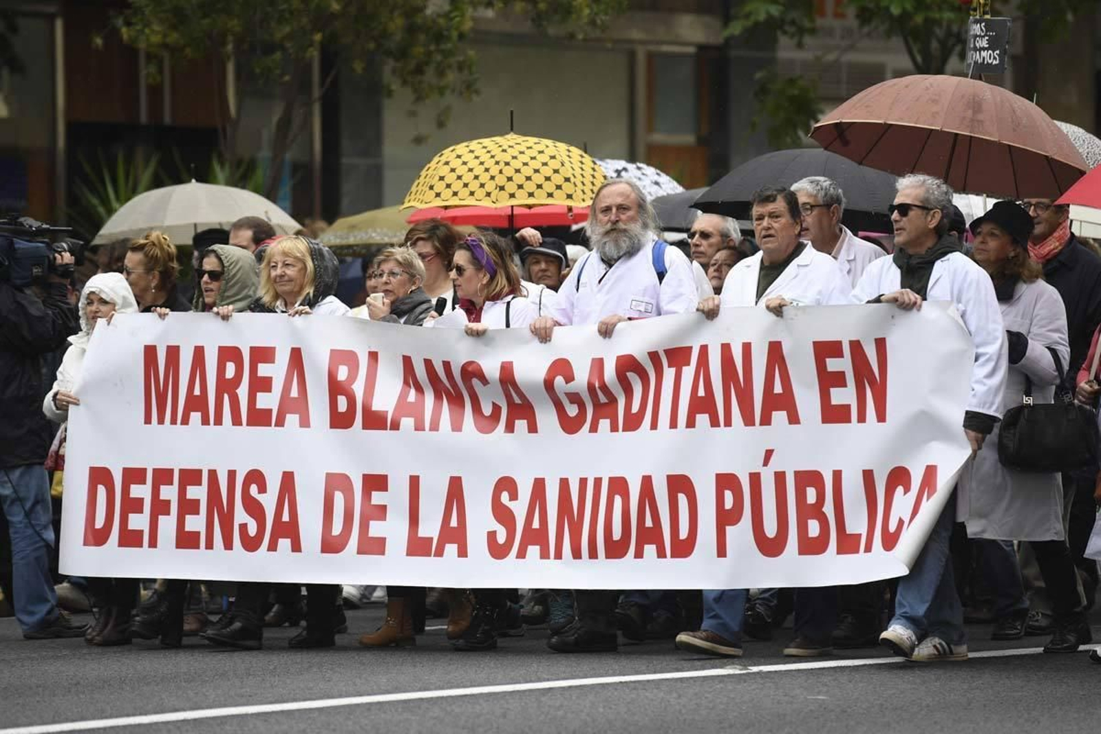 Las imágenes de la Marea Blanca de Cádiz