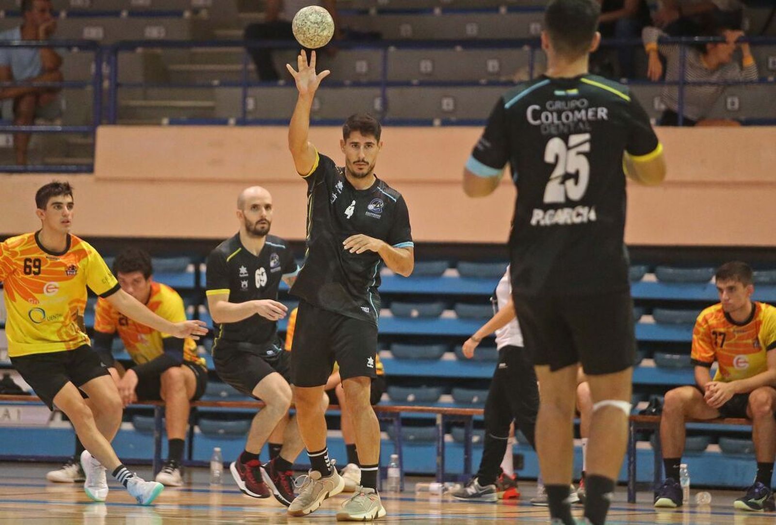 Adrián Santamaria, durante el Algeciras-Pinto