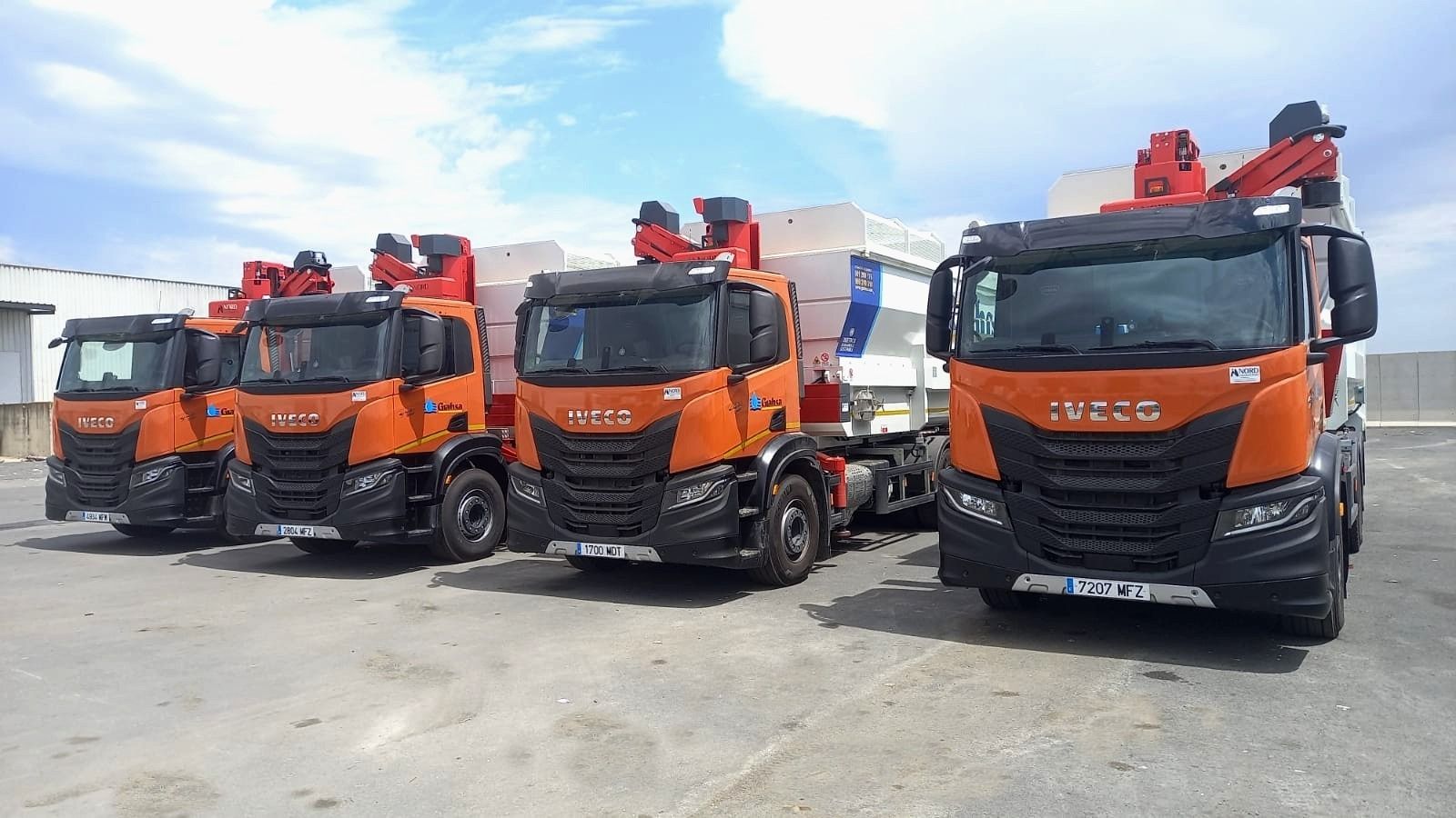 Giahsa refuerza el servicio de recogida automatizada de residuos con cuatro nuevos vehículos