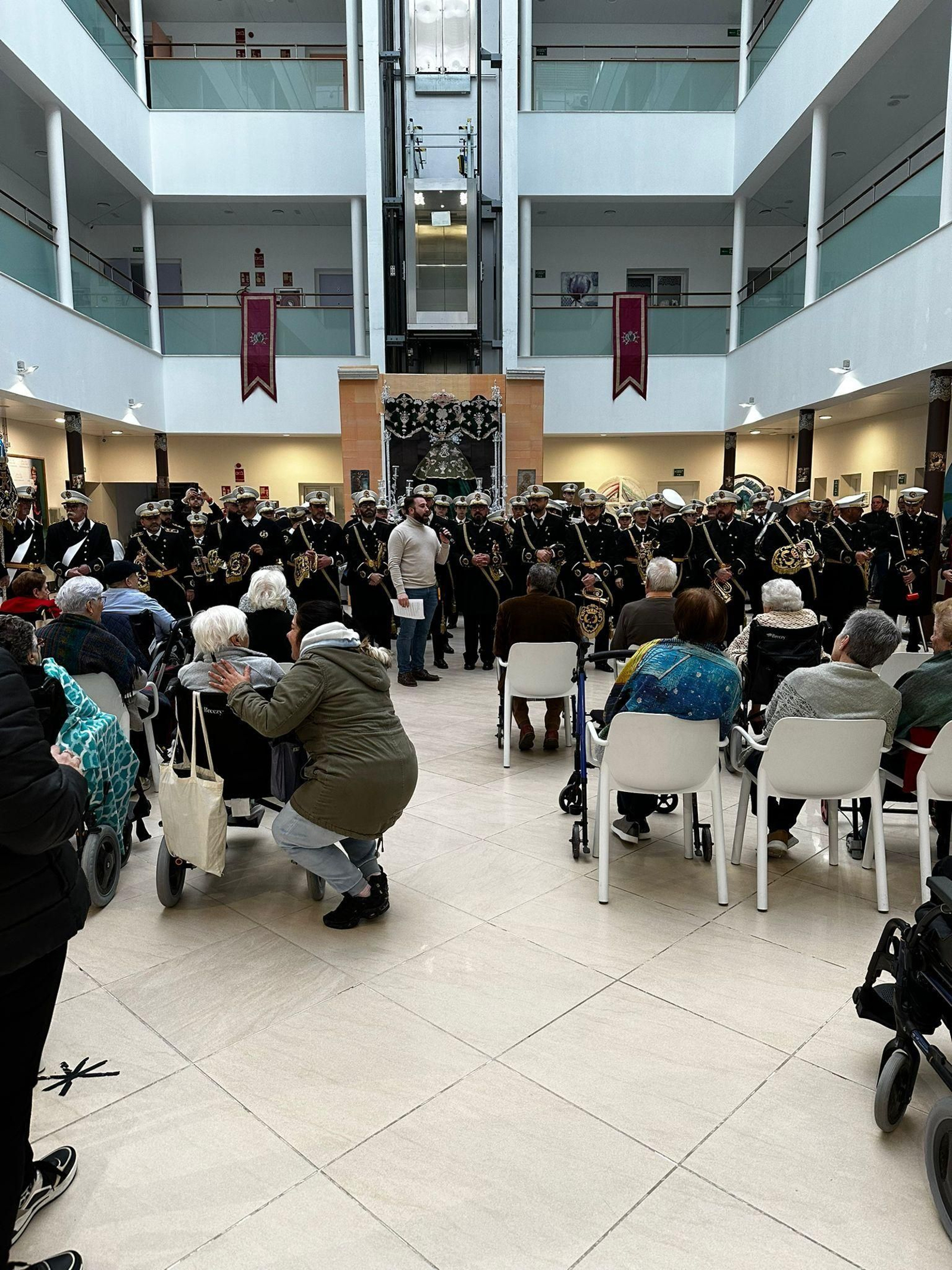 Fotos de las actividades de Cuaresma en el centro de mayores de Asansull de La Línea