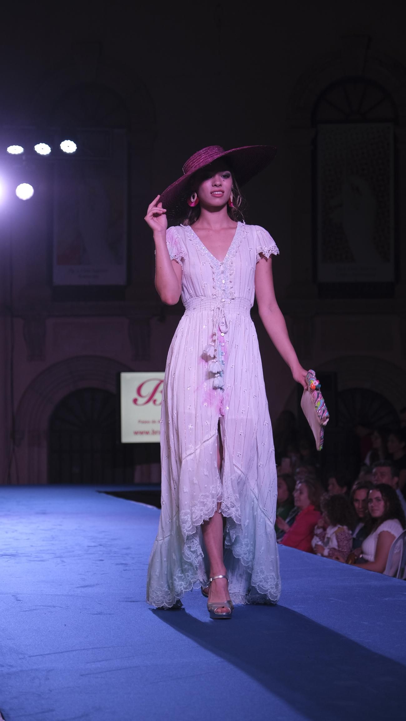 Imágenes de la Noche en Blanco, en Almería