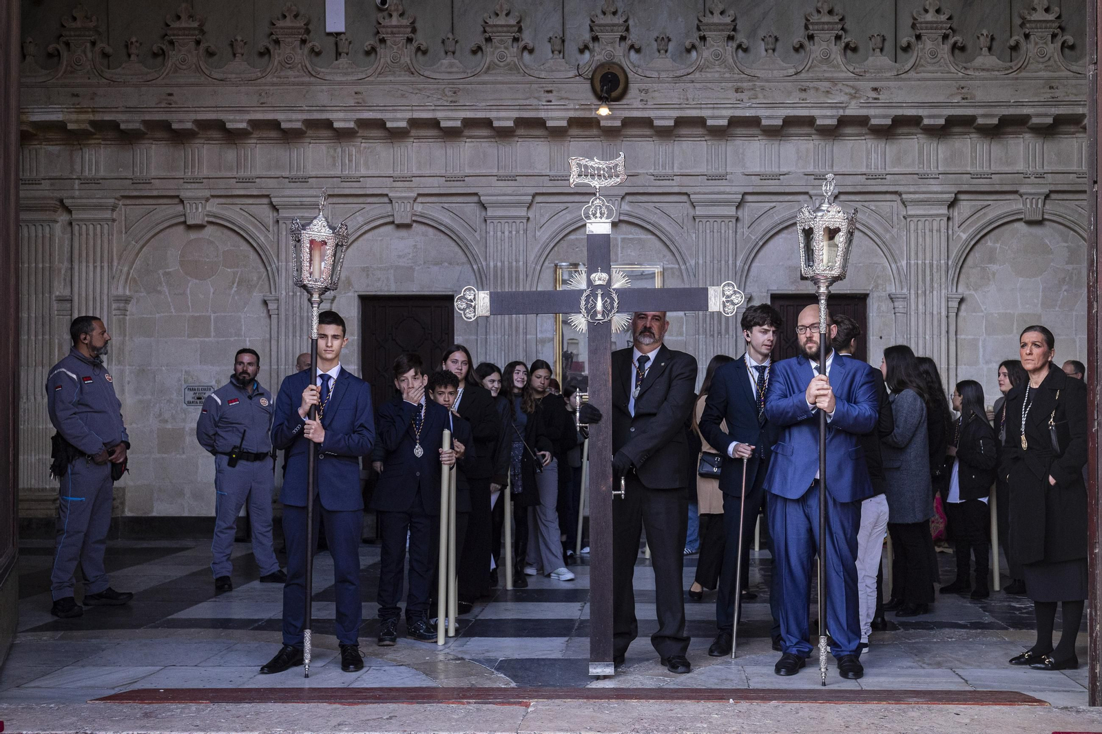 traslado columna semana santa cadiz 1.jpg