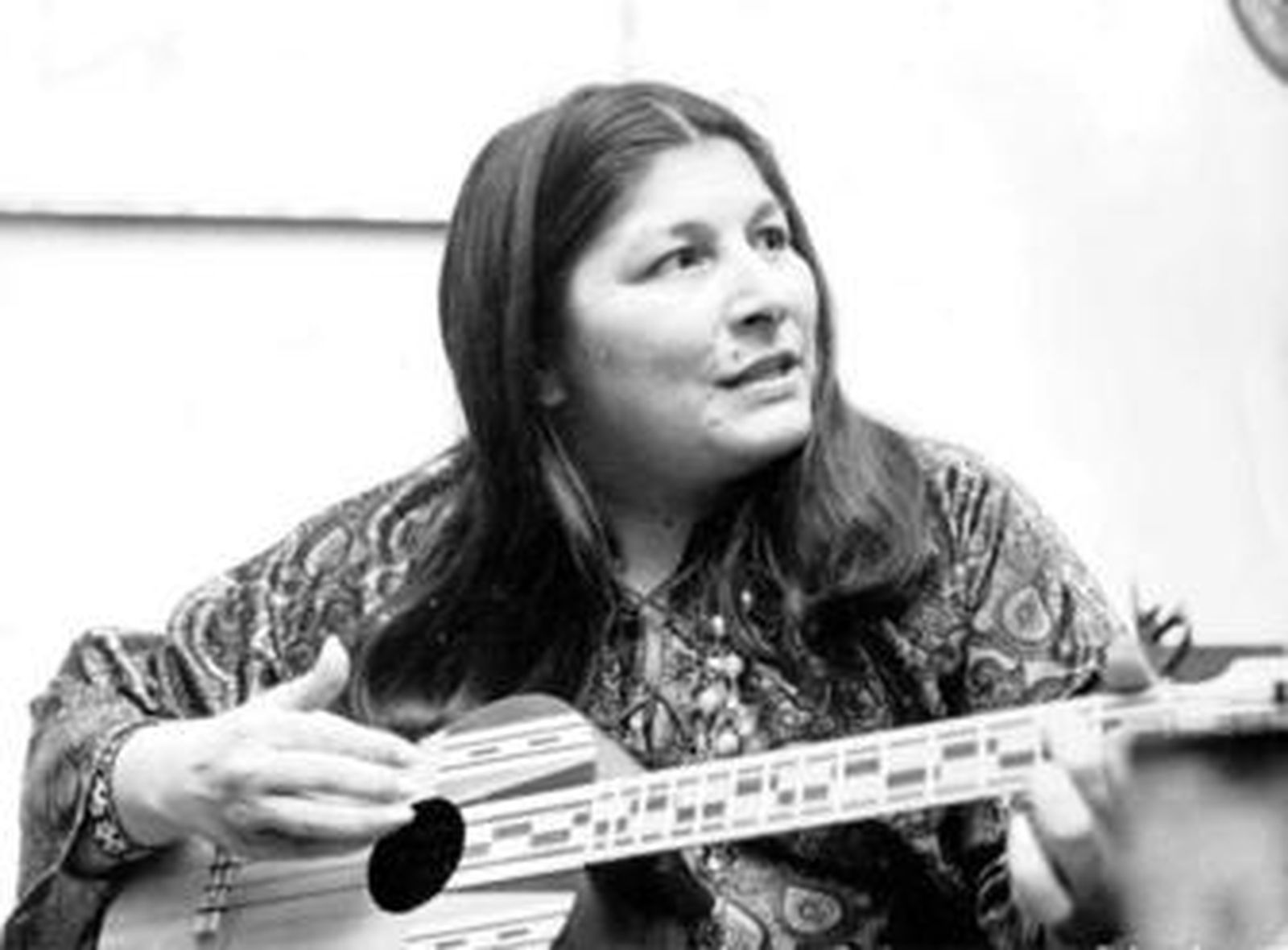 Una imagen juvenil de la cantante argentina Mercedes Sosa, fallecida ayer a los 74 años de edad.