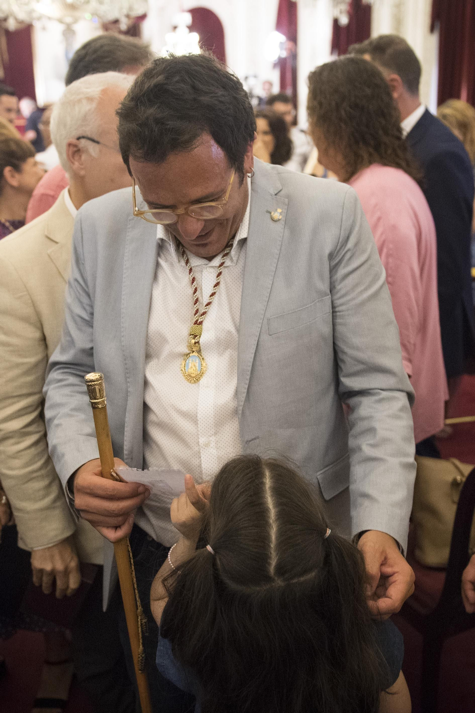 Imágenes de la investidura de José María González Kichi