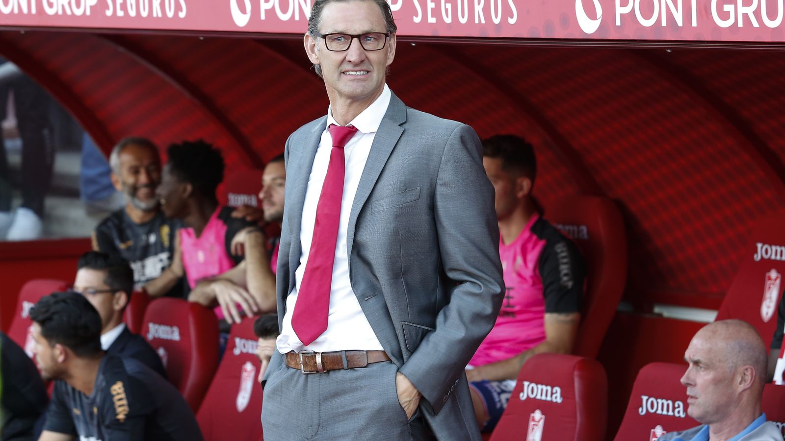 La temporada 2016-2017 la cerró Tony Adams como entrenador del primer equipo rojiblanco.