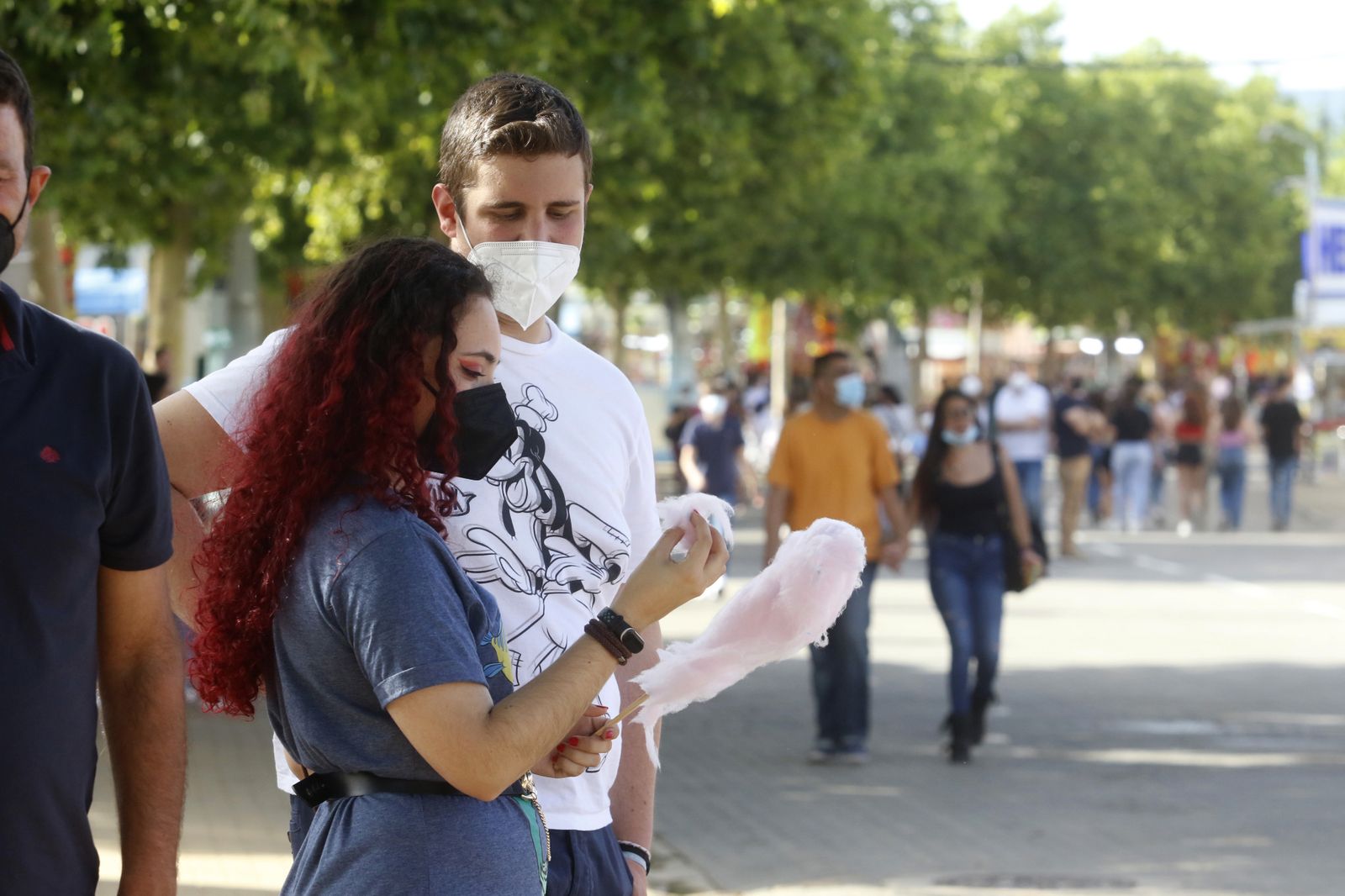 Primera jornada en el parque de atracciones de El Arenal, en imágenes