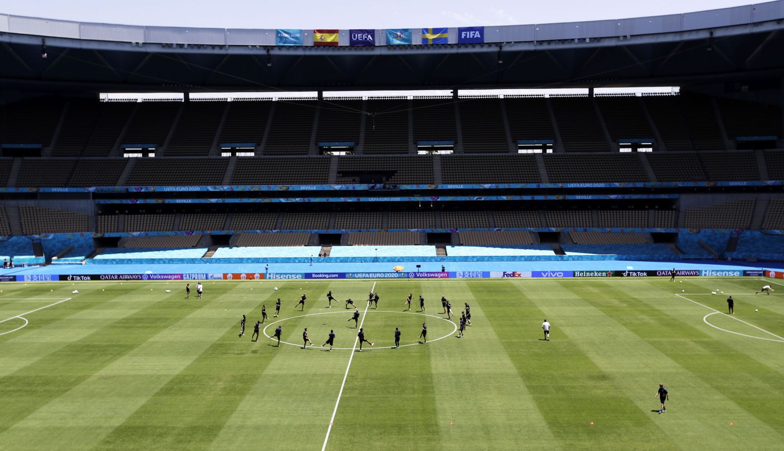 ¡Suecia entrena a las 14:30 en La Cartuja con 33 grados!