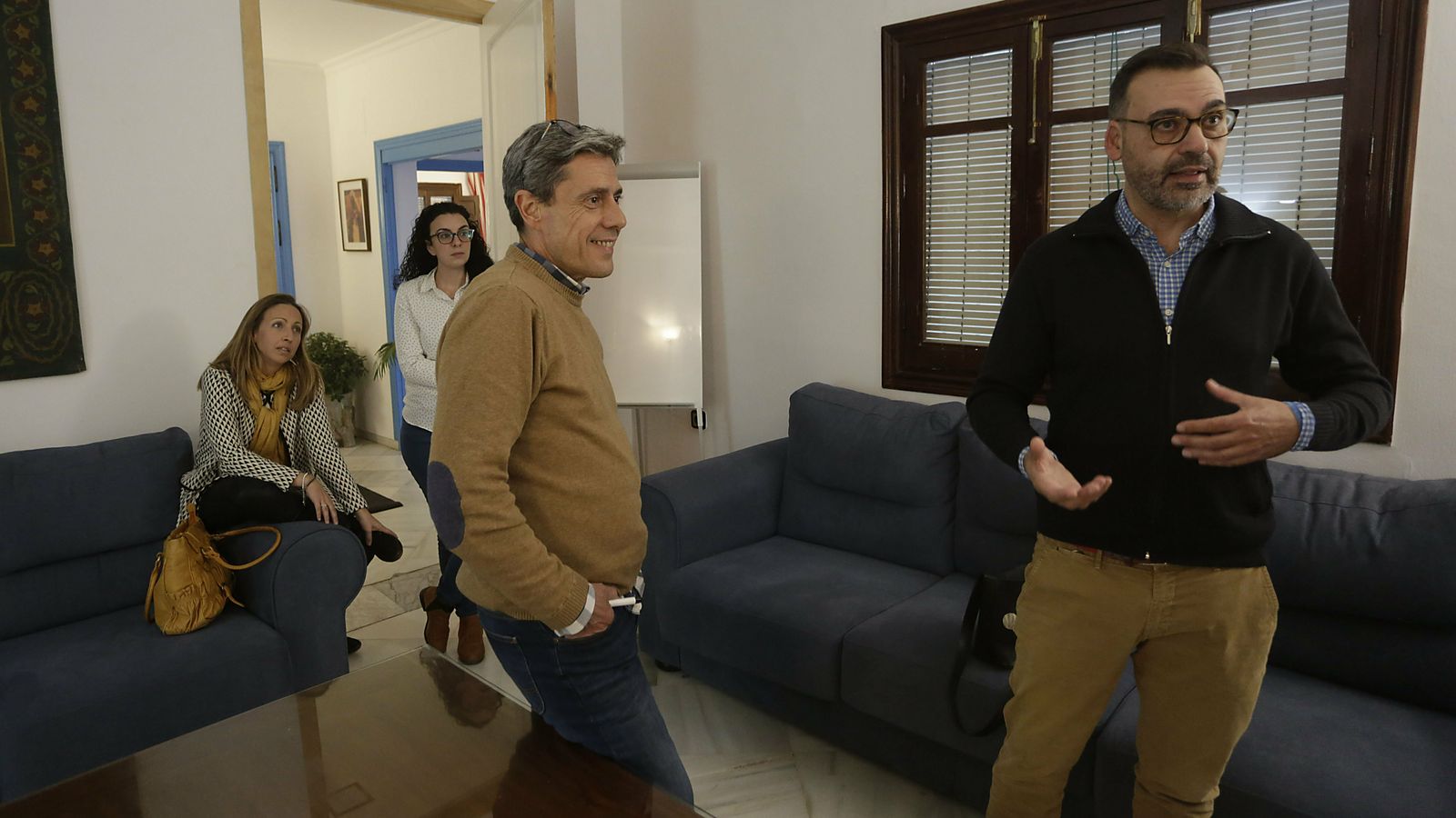 Los psicólogos Ricardo Pardo y Manuel Márquez, junto a la abogada Berta Aparicio y la educadora Inma Campanario.