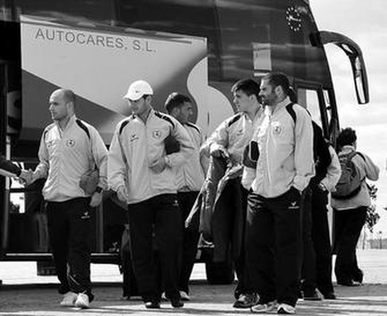 La expedición de la UD Los Barrios, el pasado sábado en Villanueva antes de volver a casa.