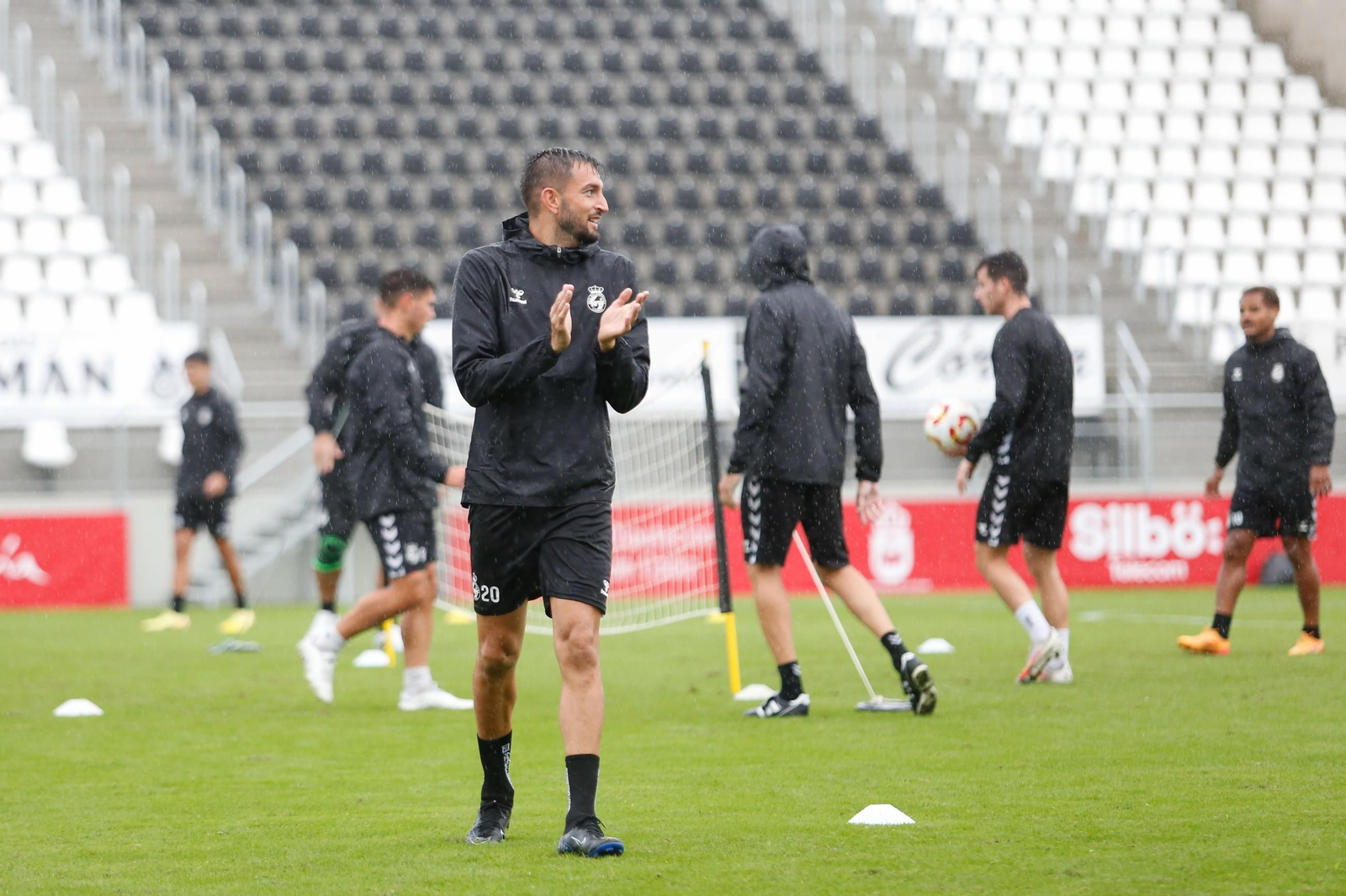 Las fotos del primer entrenamiento de Javi Moreno al frente de la Balona en La Línea
