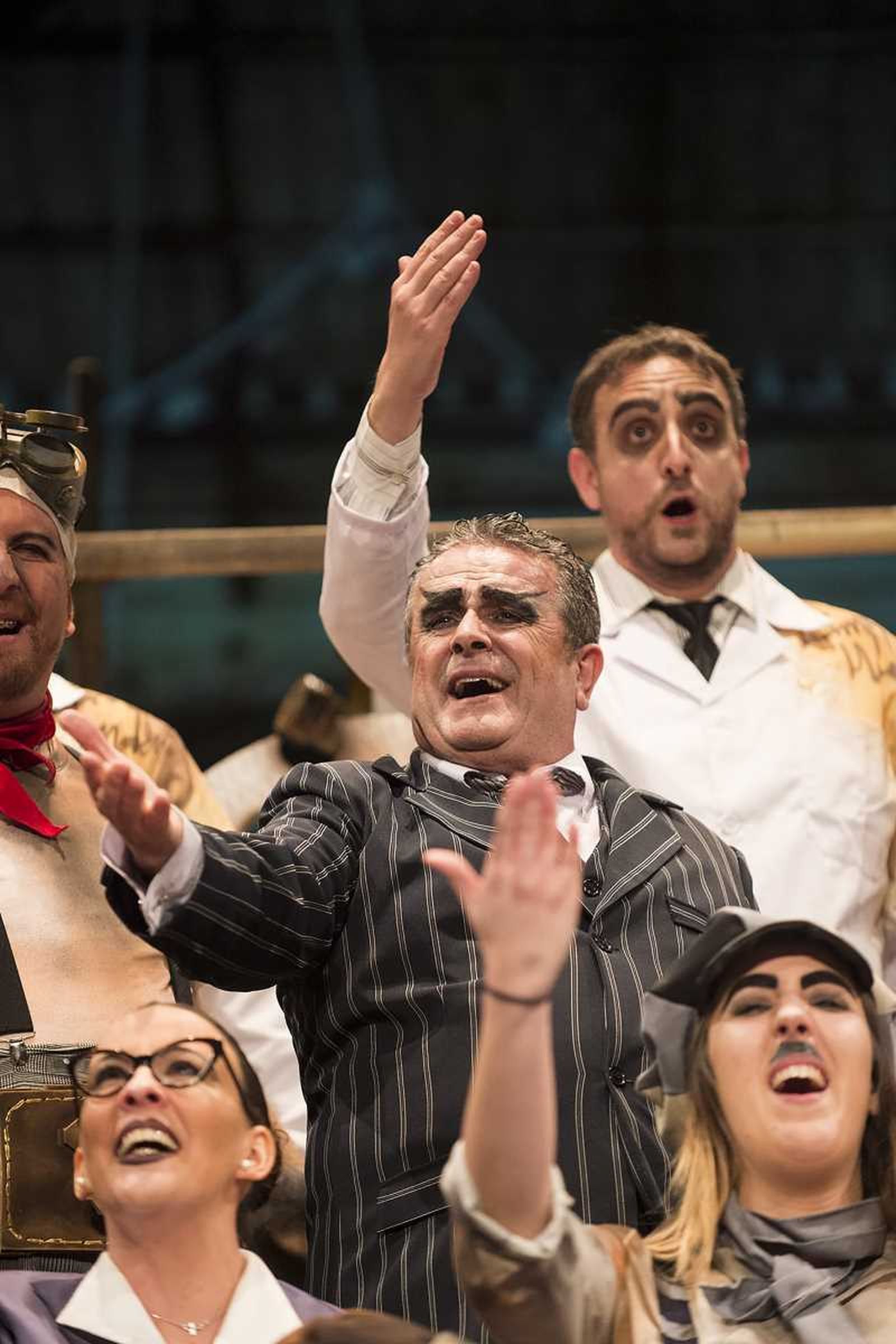 Las imágenes de la decimoséptima función clasificatoria