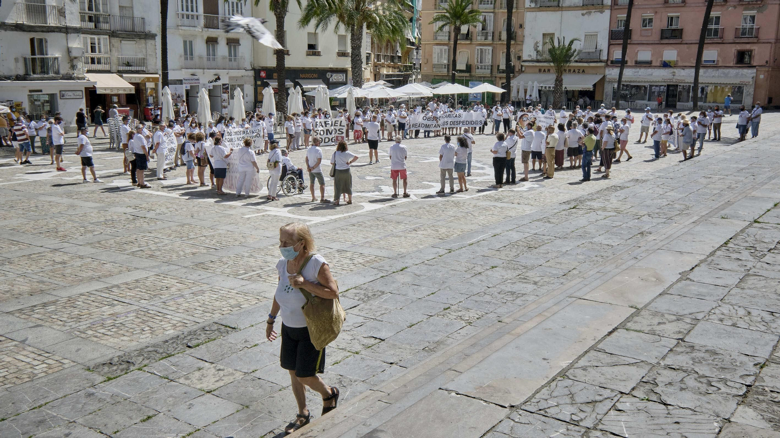 Concentración de apoyo a Rafael Vez, frente a la Catedral.