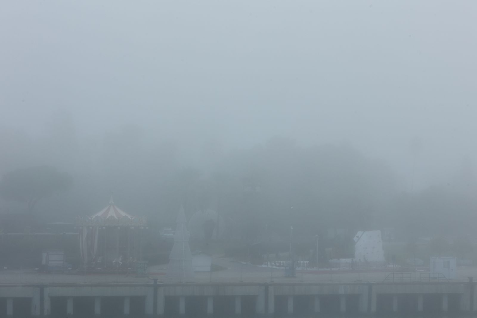 Las mejores imágenes de la niebla que cubría  Sevilla de nuevo