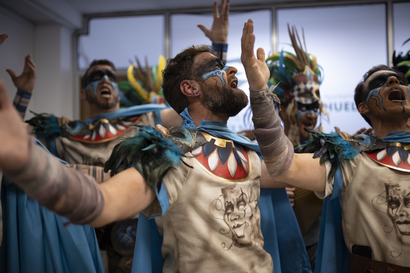 Imágenes de la actuación de la comparsa de Bollullos "El sacrificio" en el Carnaval Colombino