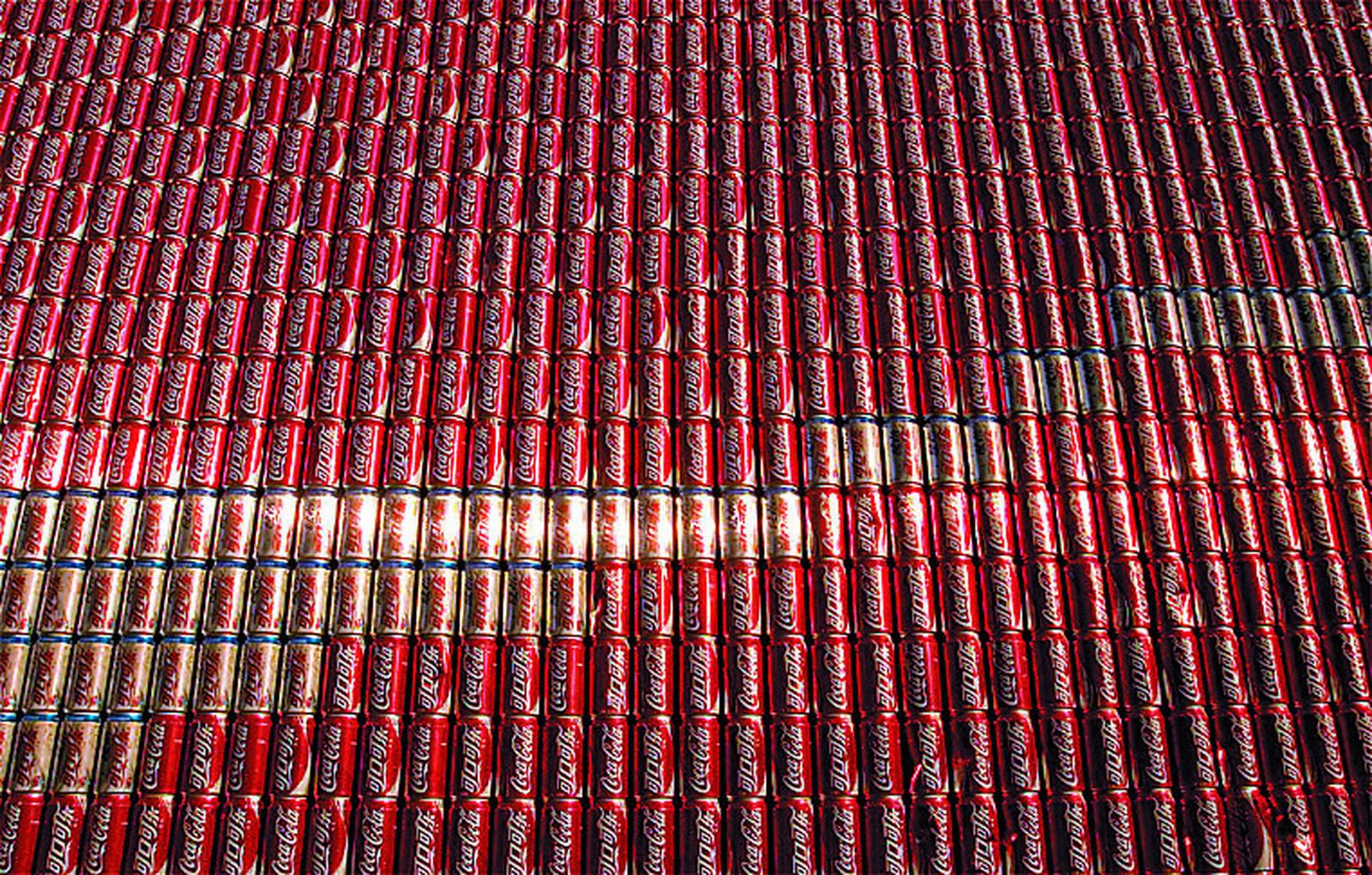 Latas de Coca-Cola.