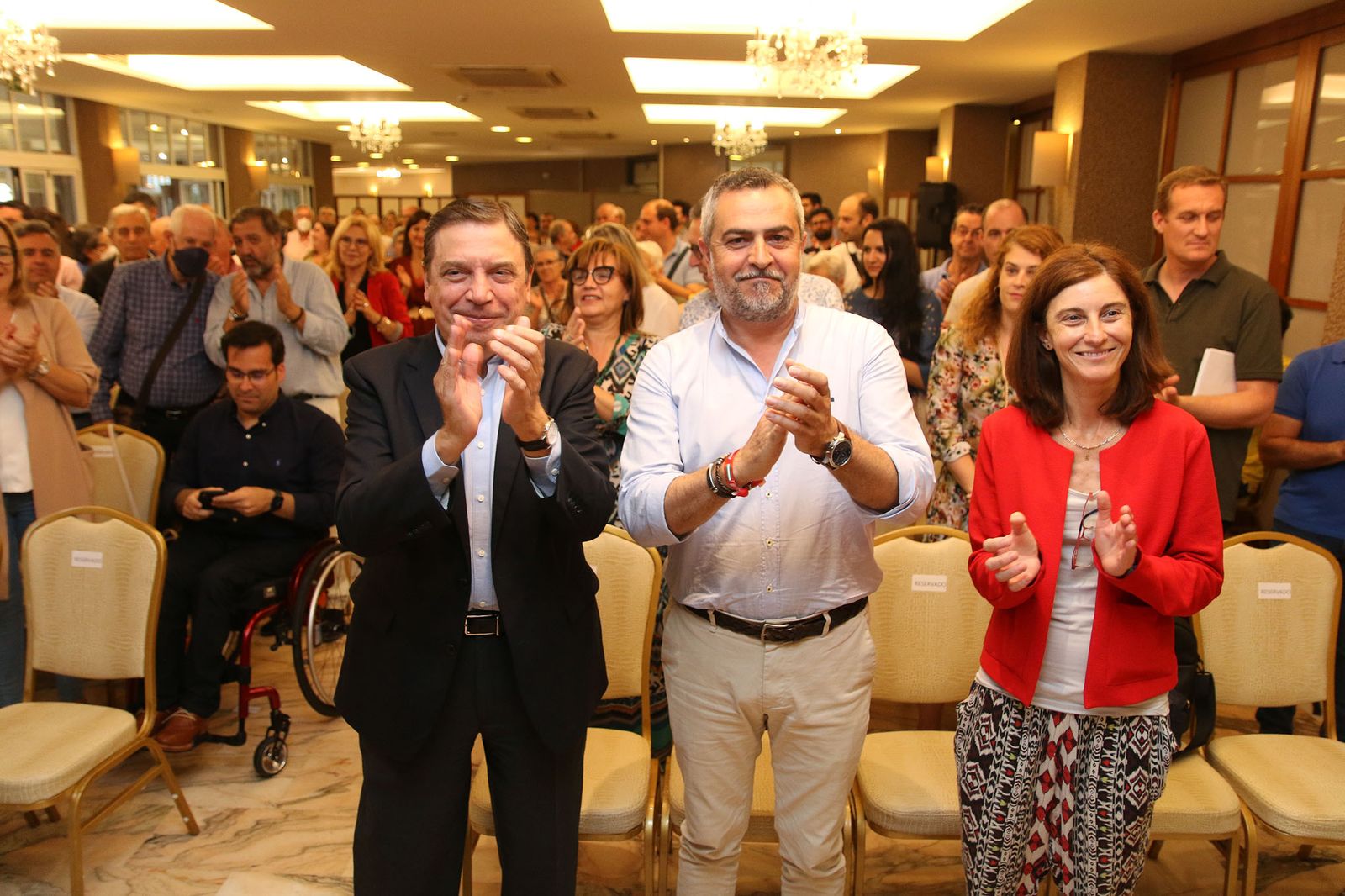 Fotogalería del ministro de Agricultura, Luis Planas, en un acto del PSOE de Almería