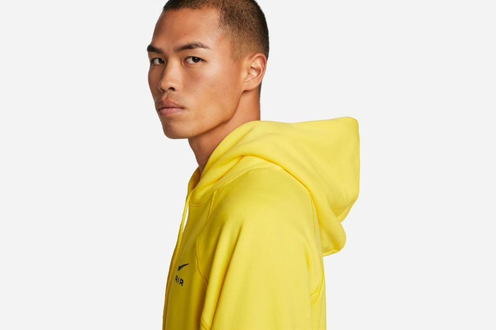Esta sudadera de Nike tiene un 45% de descuento y ya quedan muy pocas unidades ¡no te quedes sin ella!