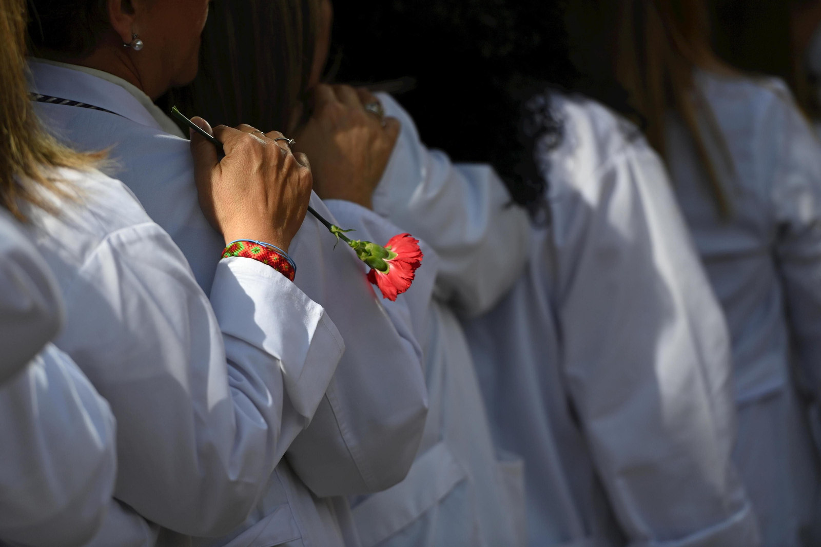 La misa del alba y el traslado del Cautivo, en fotos