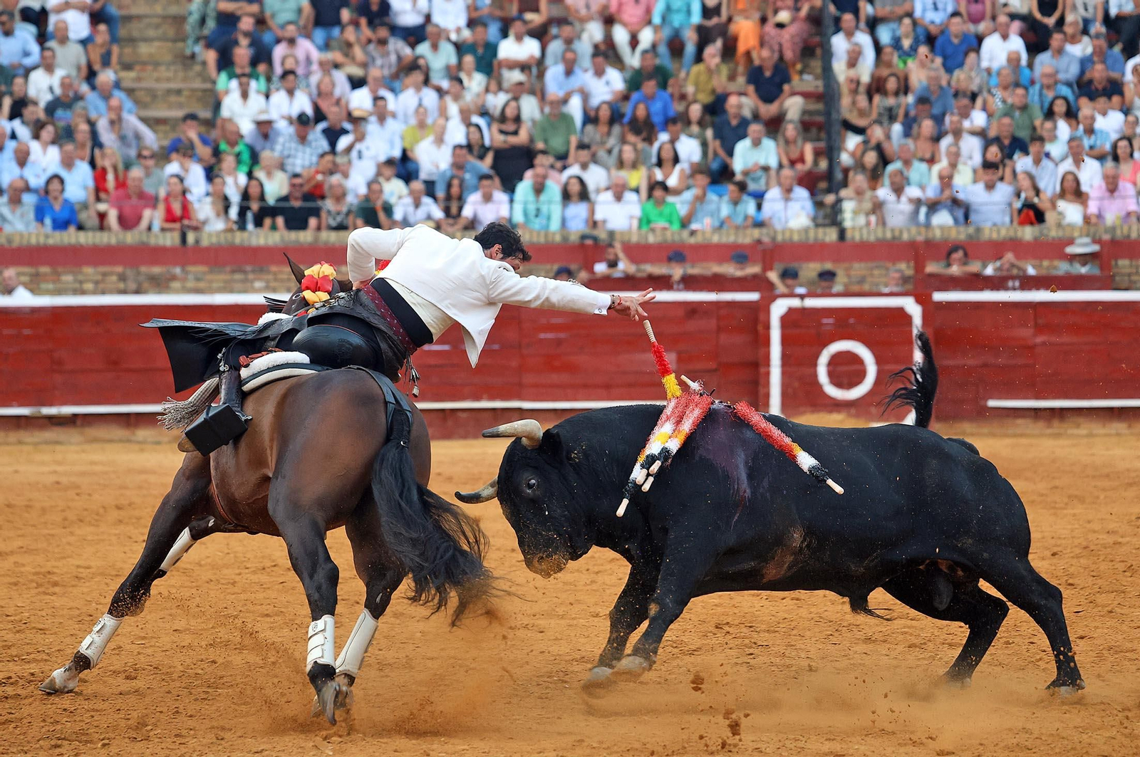 Toros La Merced: Imágenes de la tarde de Rejoneo con Diego Ventura, Andrés Romero y Sergio Galán