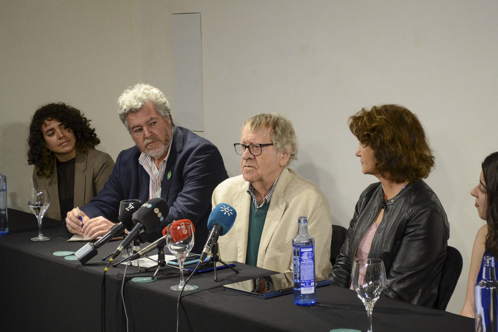 Ian Gibson durante la presentación de la candidatura.