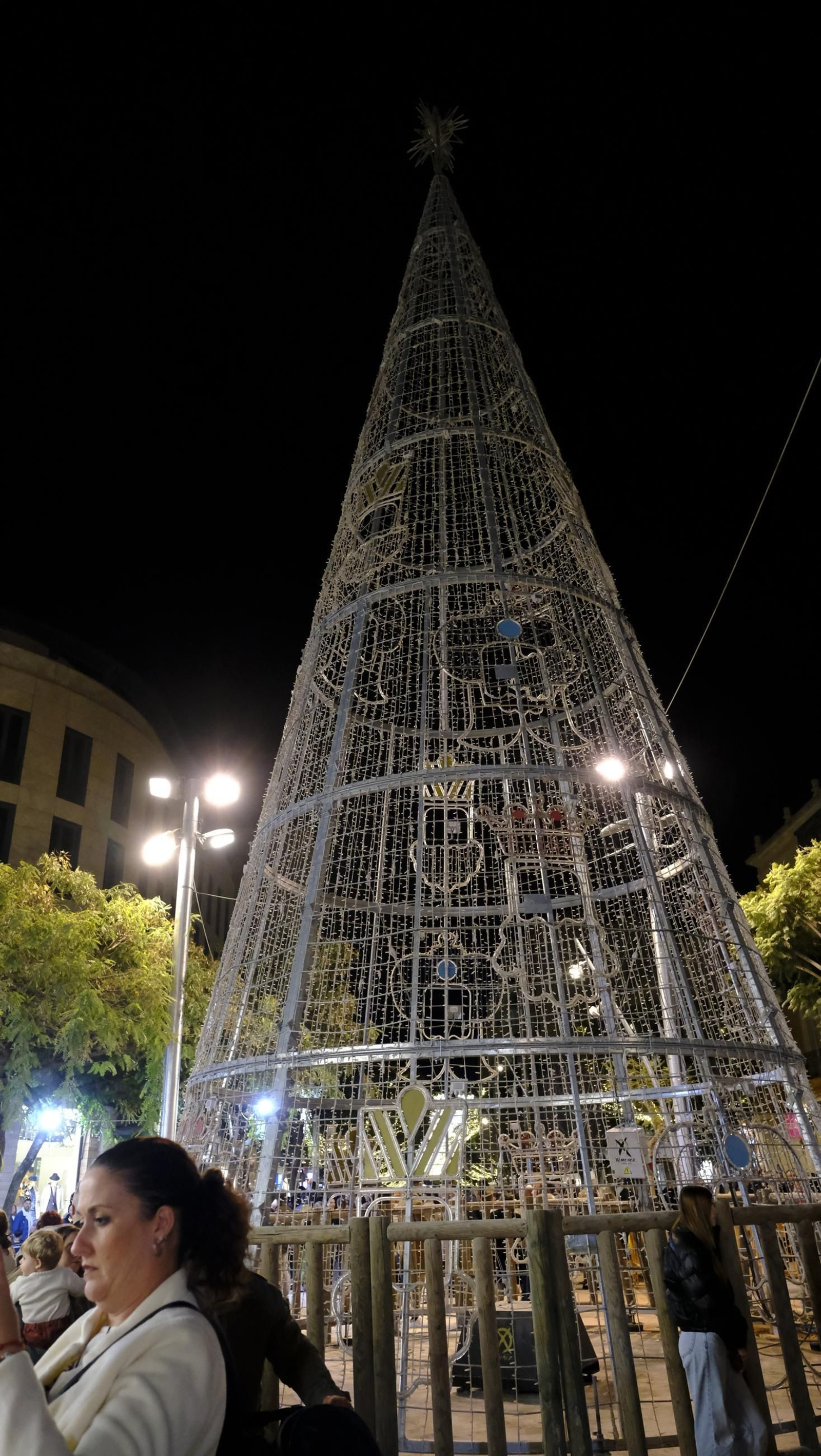 Las mejores imágenes del encendido navideño en Almería