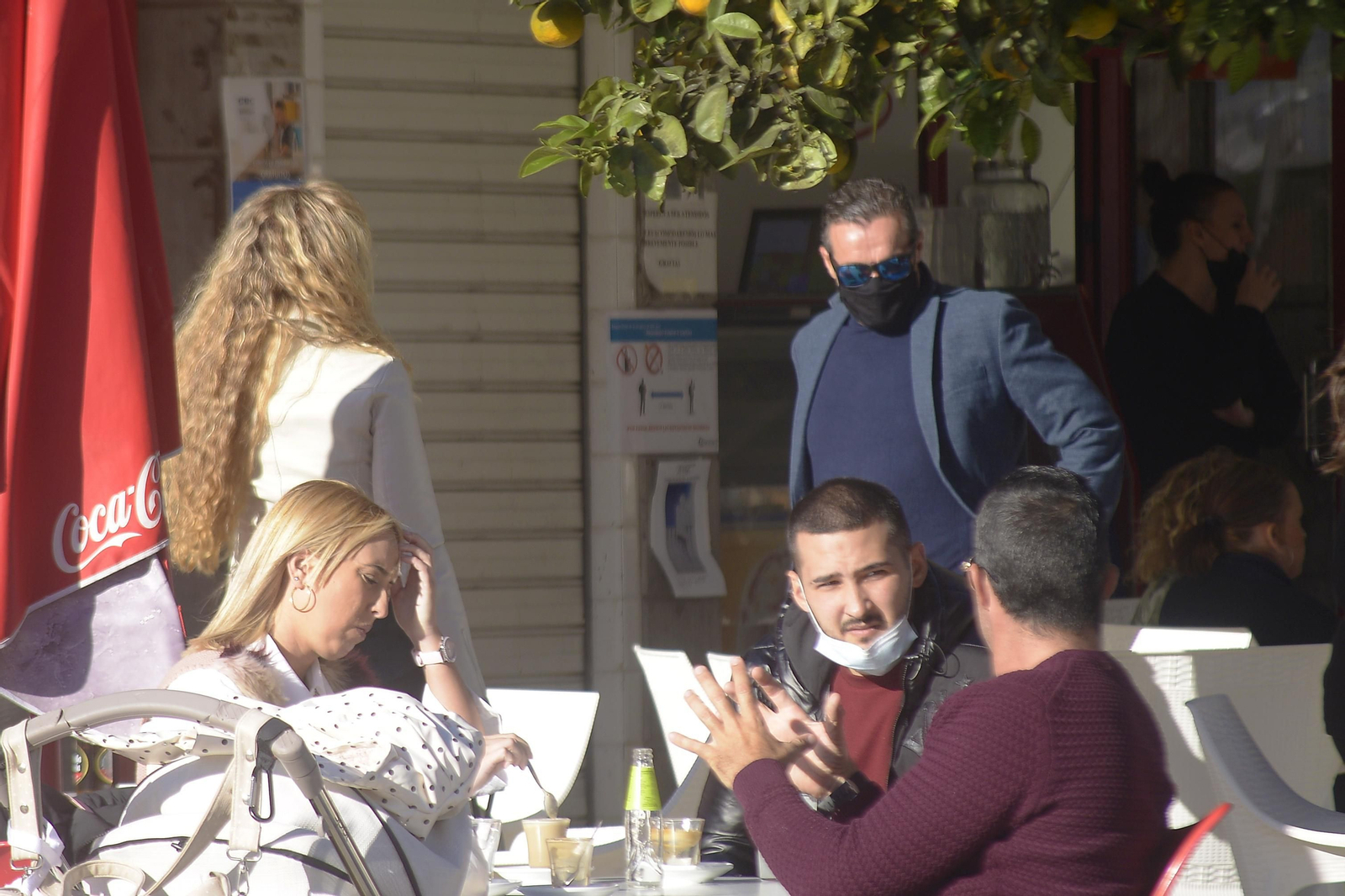 Fotos de ambiente en las calles y plazas de Los Barrios