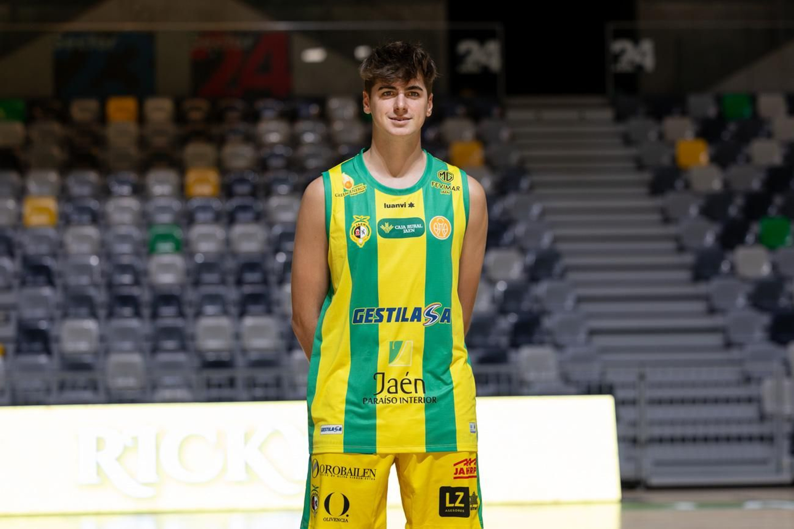 La puesta de largo de las secciones del Jaén Paraíso Interior FS