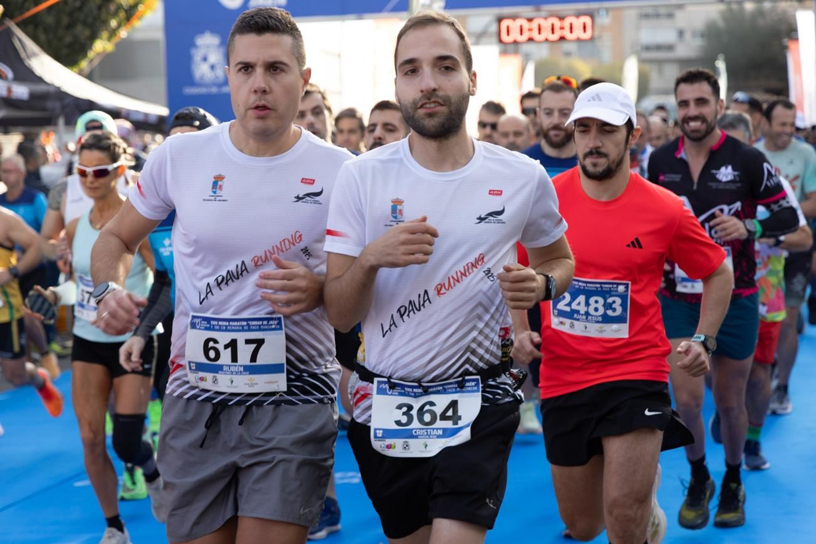 En imágenes: multitudinaria e histórica XXIX Media Maratón 'Ciudad de Jaén' y 10k en memoria de Paco Manzaneda (2)