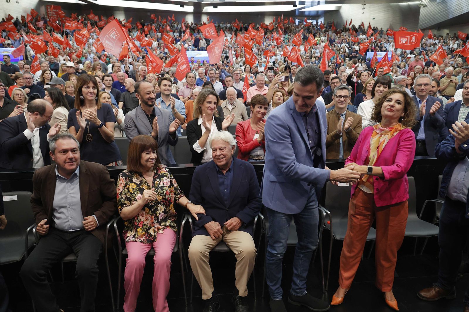 las imágenes del acto del PSOE en Sevilla